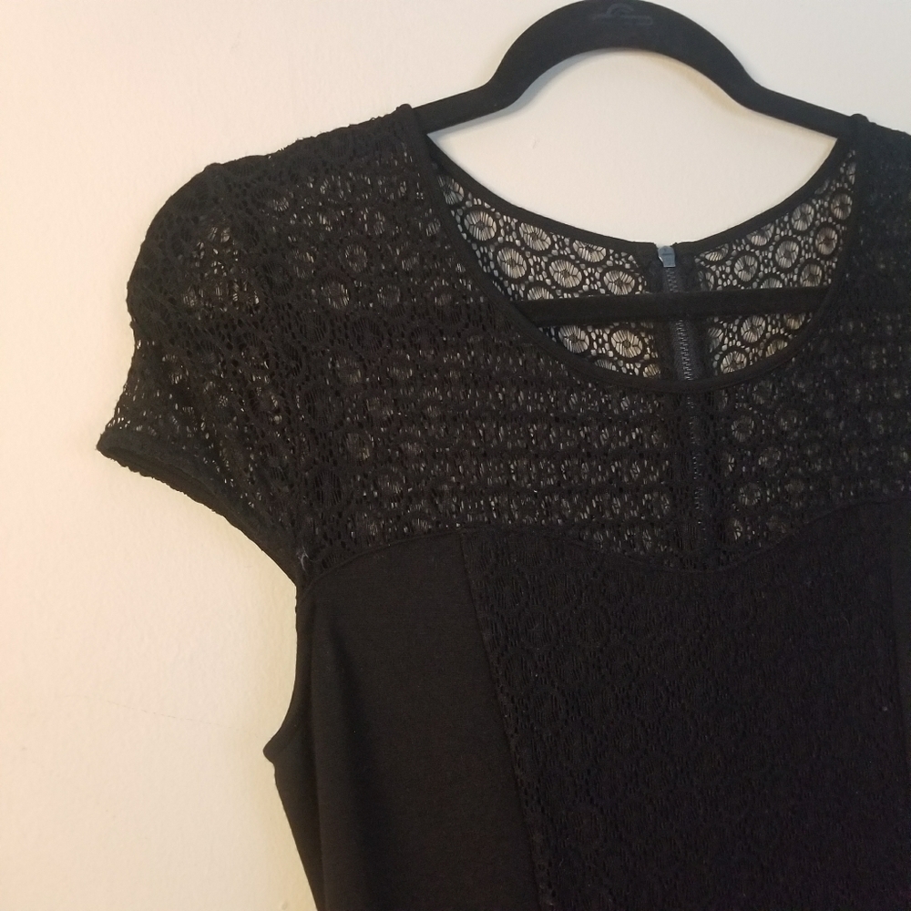 KENSIE Lace Inset Ponte Sheath Dress - Picture 4 of 7